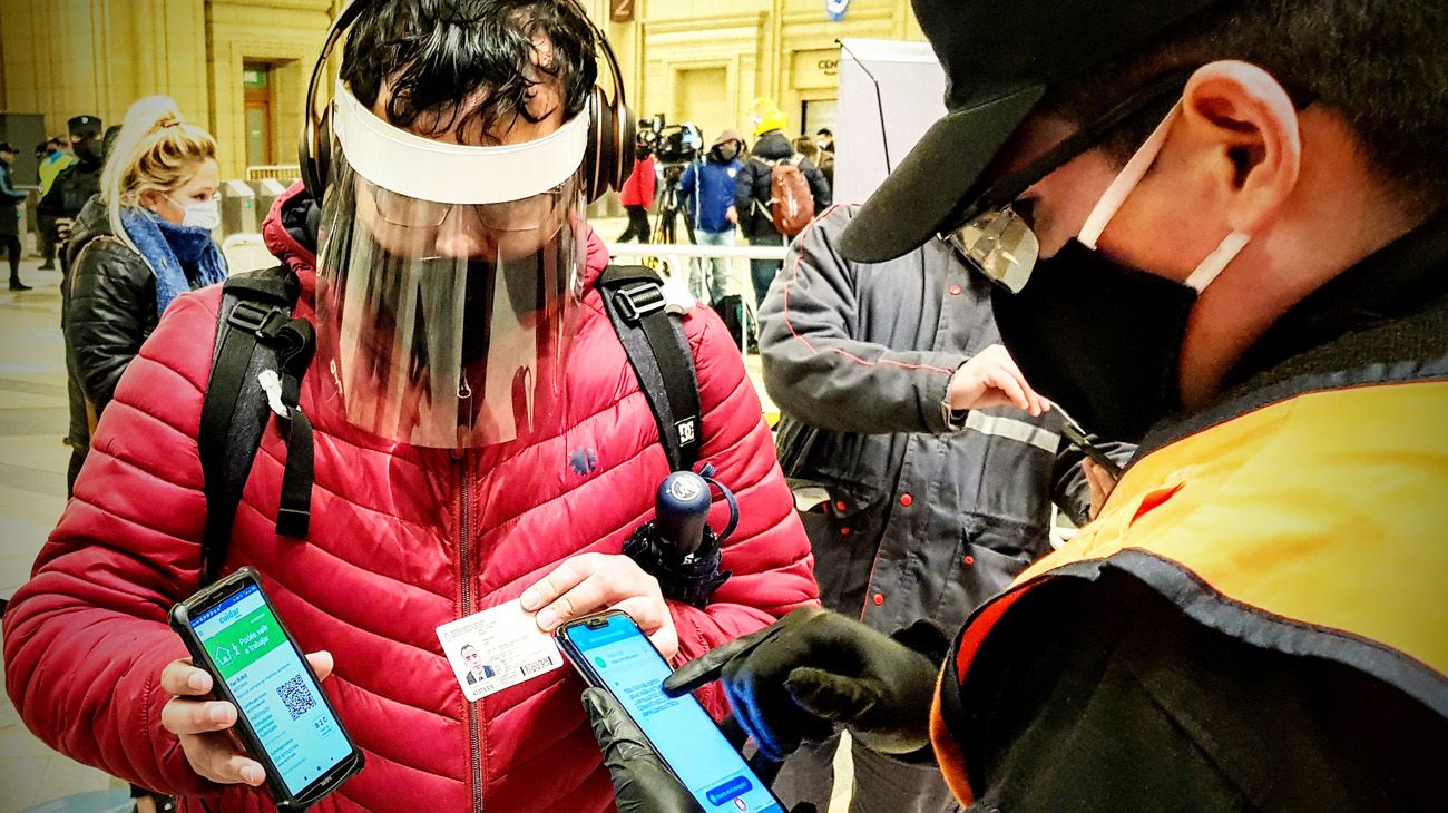 FOTOS | El Ojo de Perfil: el control de pasajeros en el transporte público no cesa