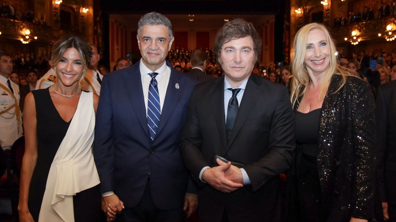 Javier Milei y Jorge Macri firmarán el traspaso de 31 líneas de colectivos a la Ciudad