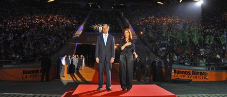 Un show único, con Fuerza Bruta y tinte político