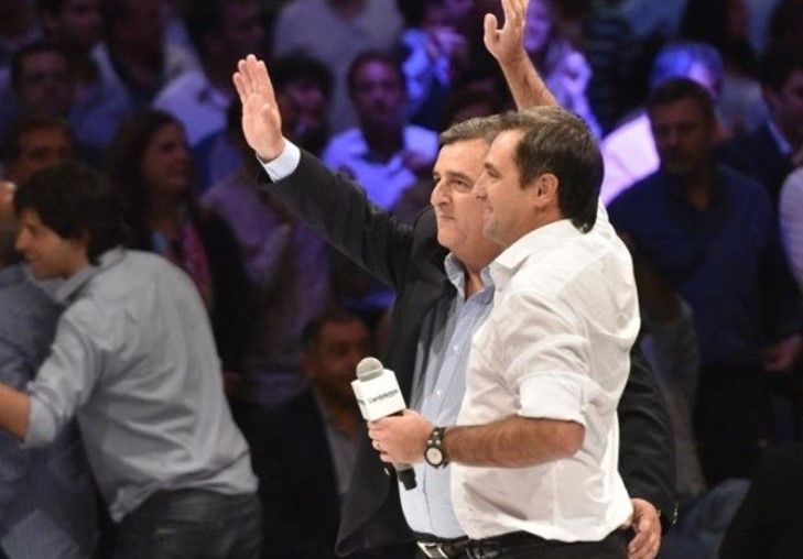 Un mediodía de mucha política en parrilla de la Cañada