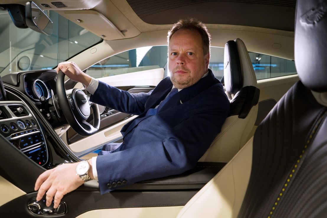 El coche de James Bond se prepara para cotizar en la bolsa de Londres