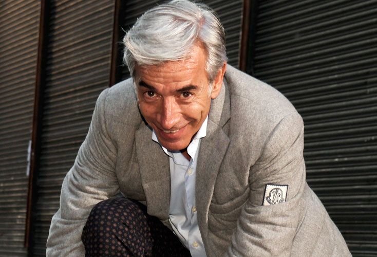 “Vivimos la política como una serie, viendo fanatismos”