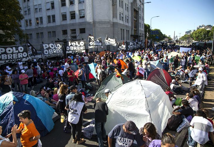 Tras más de 15 horas, levantaron el corte en la Av. 9 de Julio