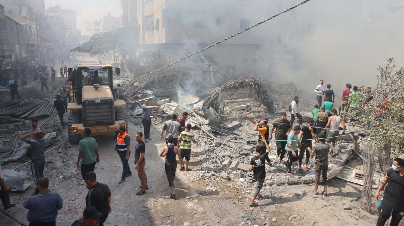 ¿Se están cometiendo crímenes de guerra en el conflicto entre Israel y Hamás?