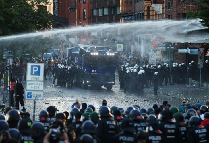Fotos | Violento desalojo de una protesta contra el G20