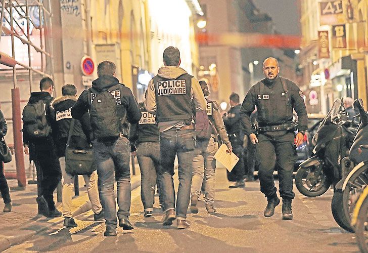 Ataque con cuchillo sembró terror en el centro de París