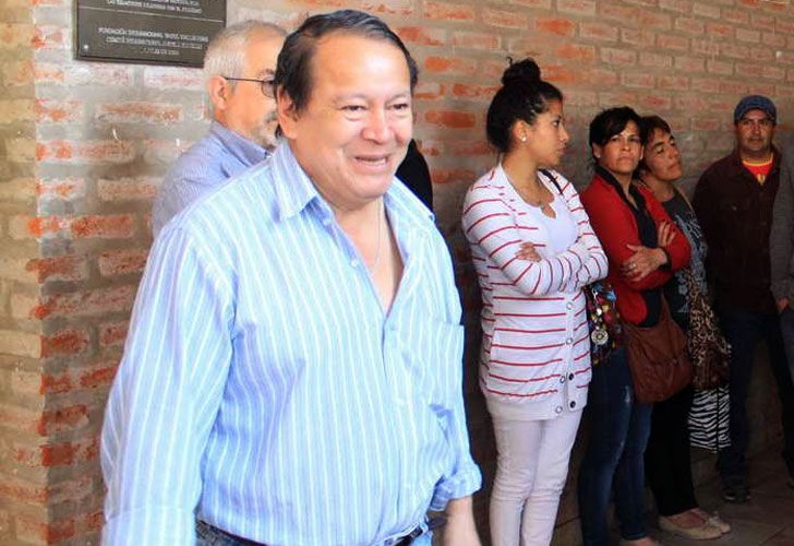 Toty Flores: "La desaparición de FM Identidad es inadmisible"