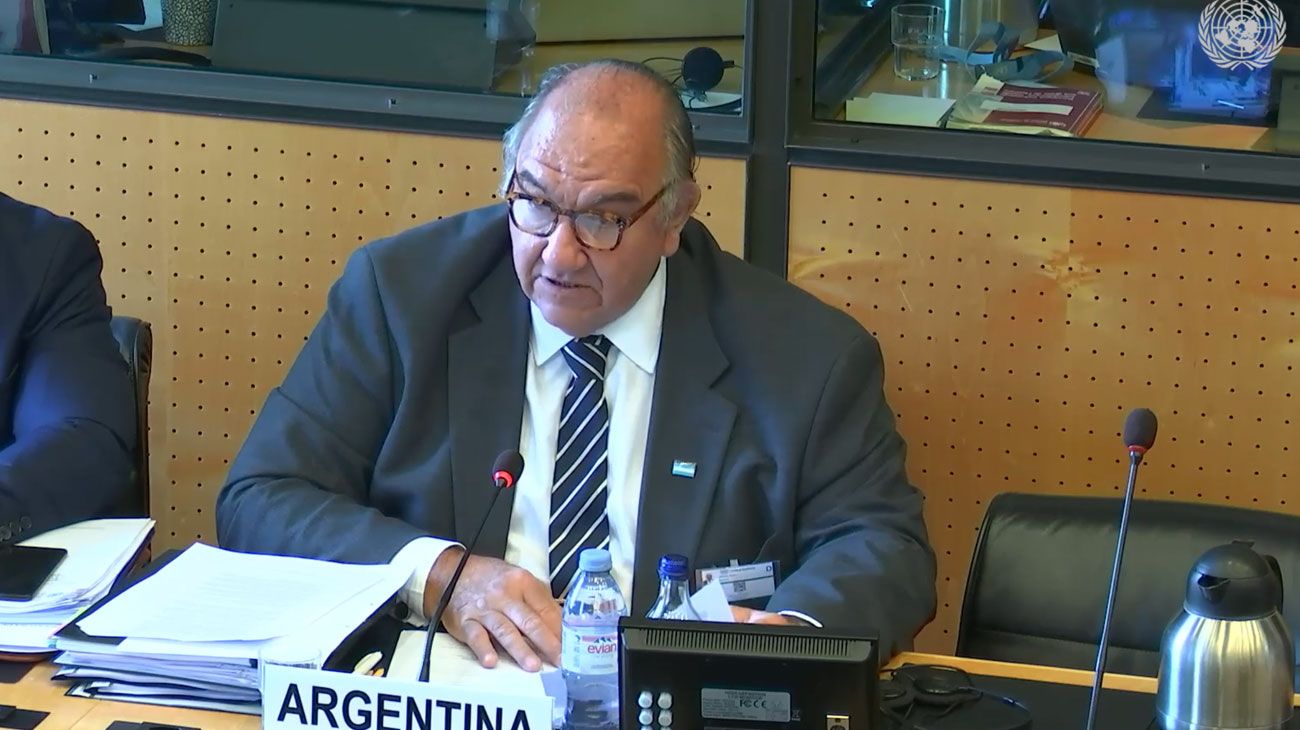 Versiones cruzadas por la salida del subsecretario de Derechos Humanos Alberto Baños