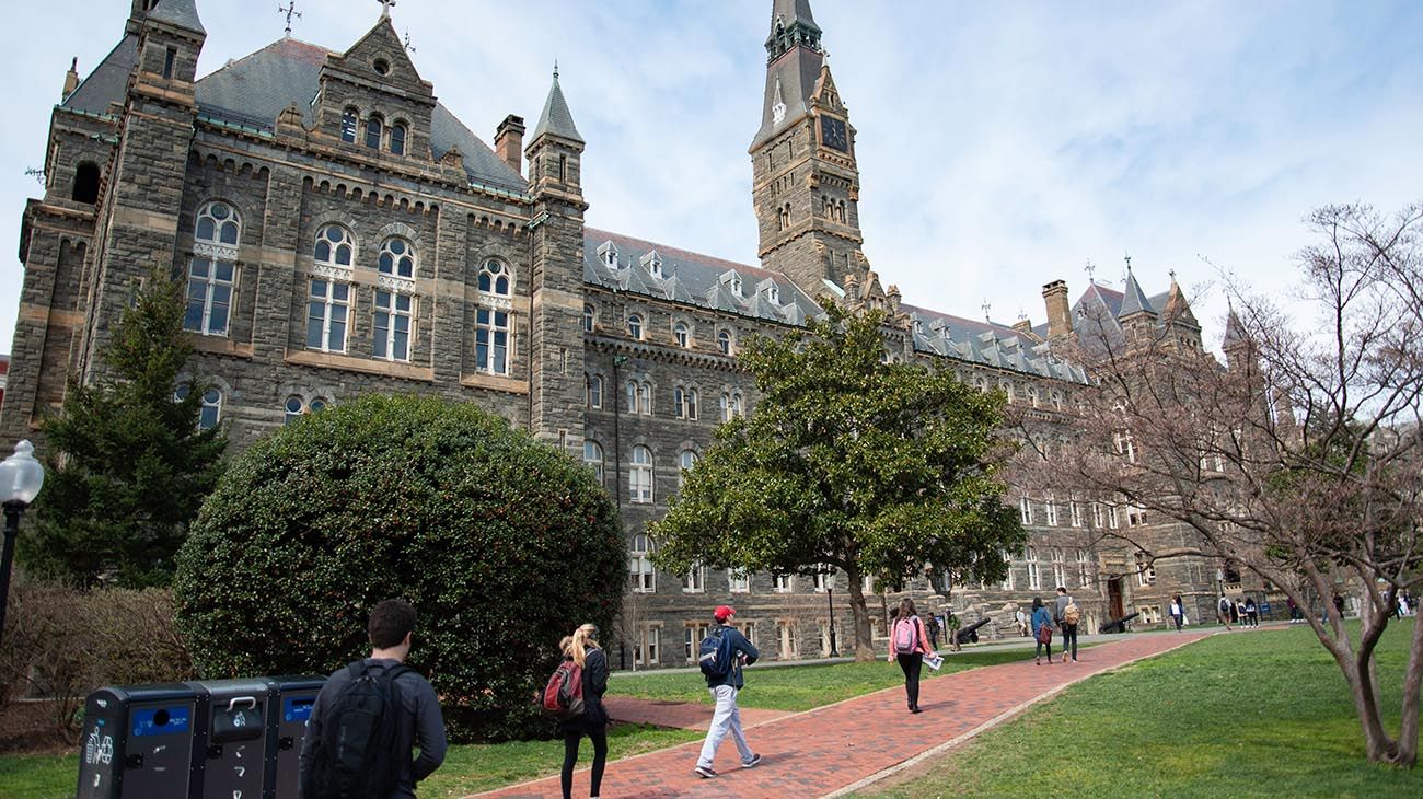 Así es Georgetown, la universidad que formó a Clinton y Felipe VI, y donde Macri dará conferencias