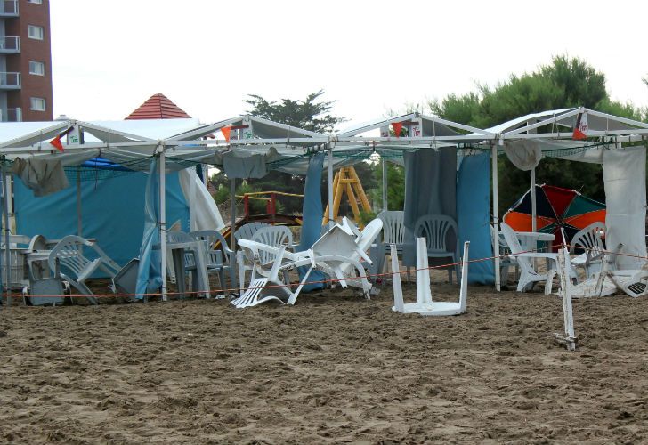 VIDEO | Así fue el rescate de las víctimas del rayo en Gesell
