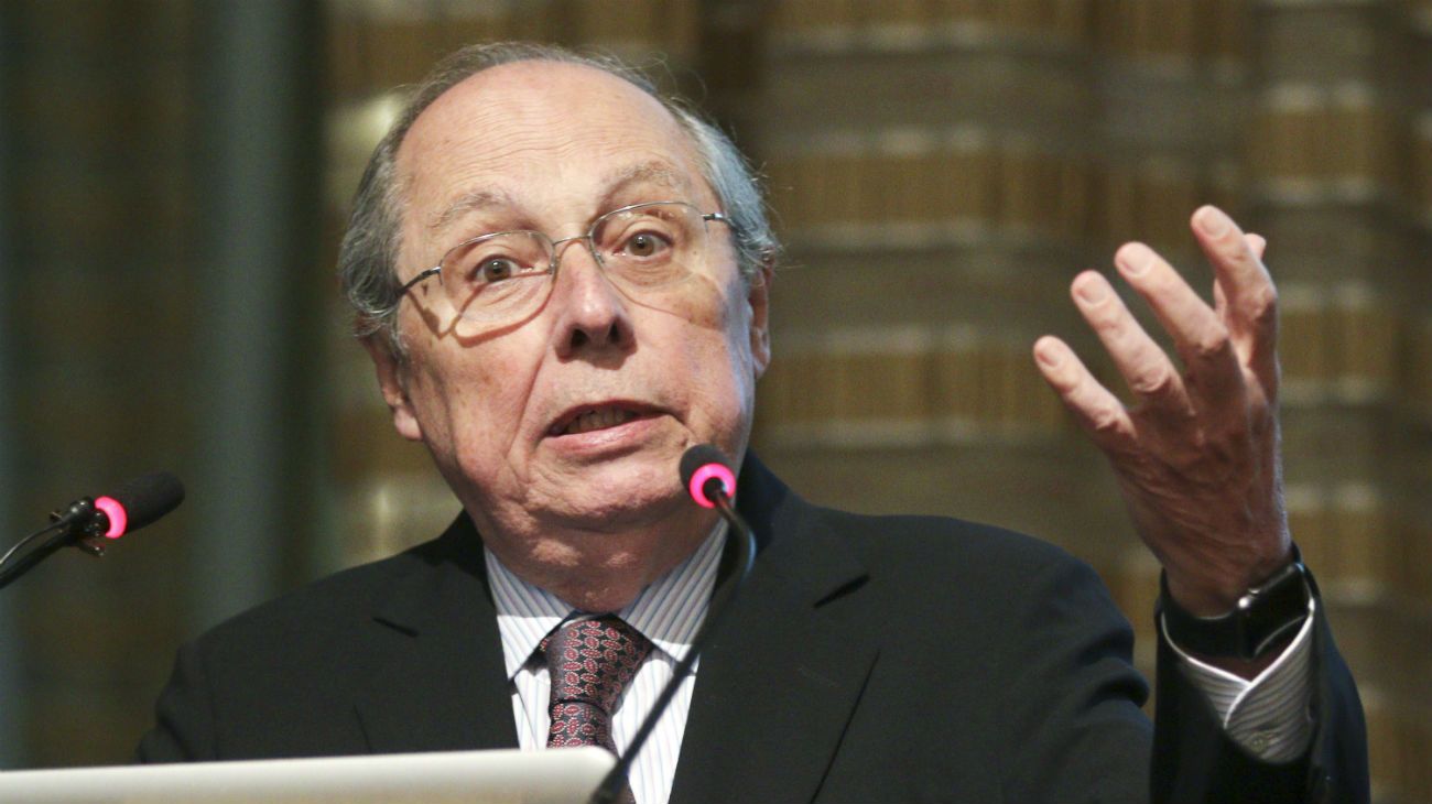 Guillermo Calvo: "Cristina Kirchner va a ajustar con apoyo popular, culpando a Macri"