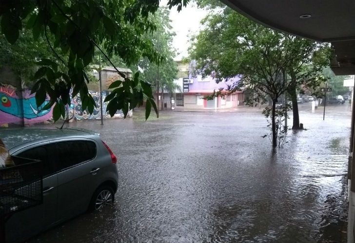 El fuerte temporal en La Plata dejó dos muertes