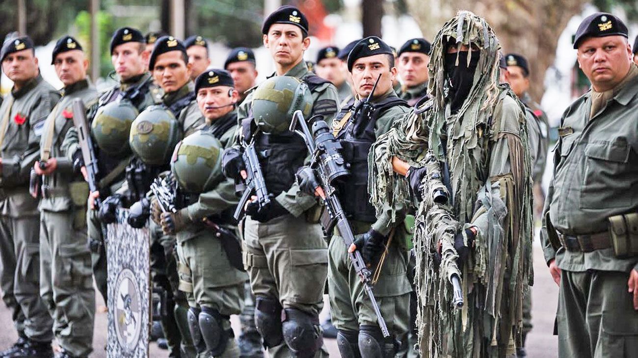 Criminales y enemigos
