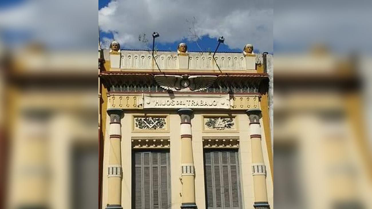 ¿Qué ritos y misterios guarda el edificio más insólito de Buenos Aires?