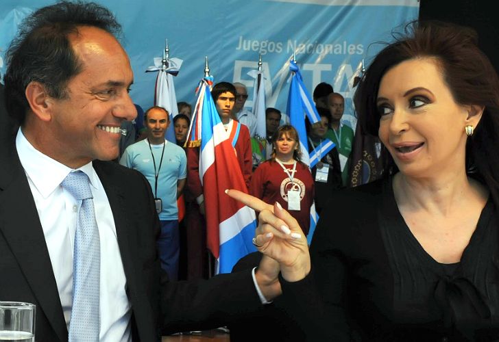 Mantener el apoyo oficialista, la primera meta de Scioli