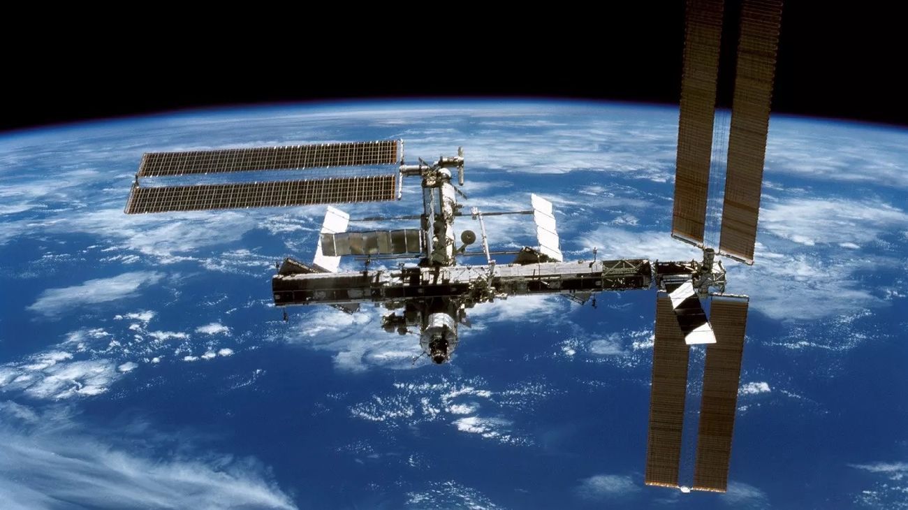 La Estación Espacial Internacional se desvió para evitar el choque con un satélite argentino