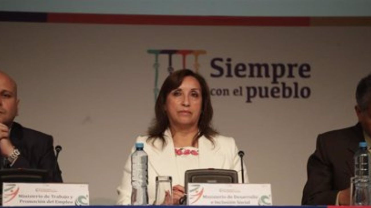 El Perú cambia de primer ministro para frenar protestas