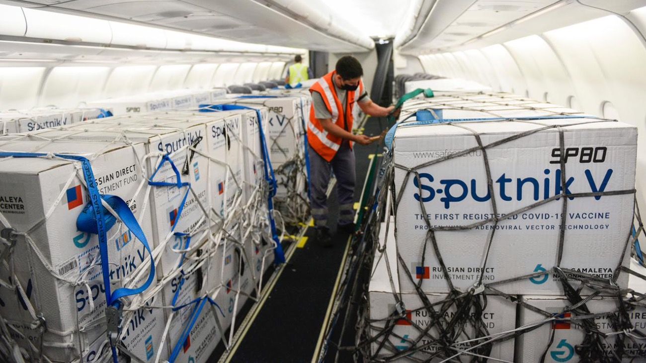 Turismo vacunatorio: alemanes viajan a Moscú para aplicarse la Sputnik V