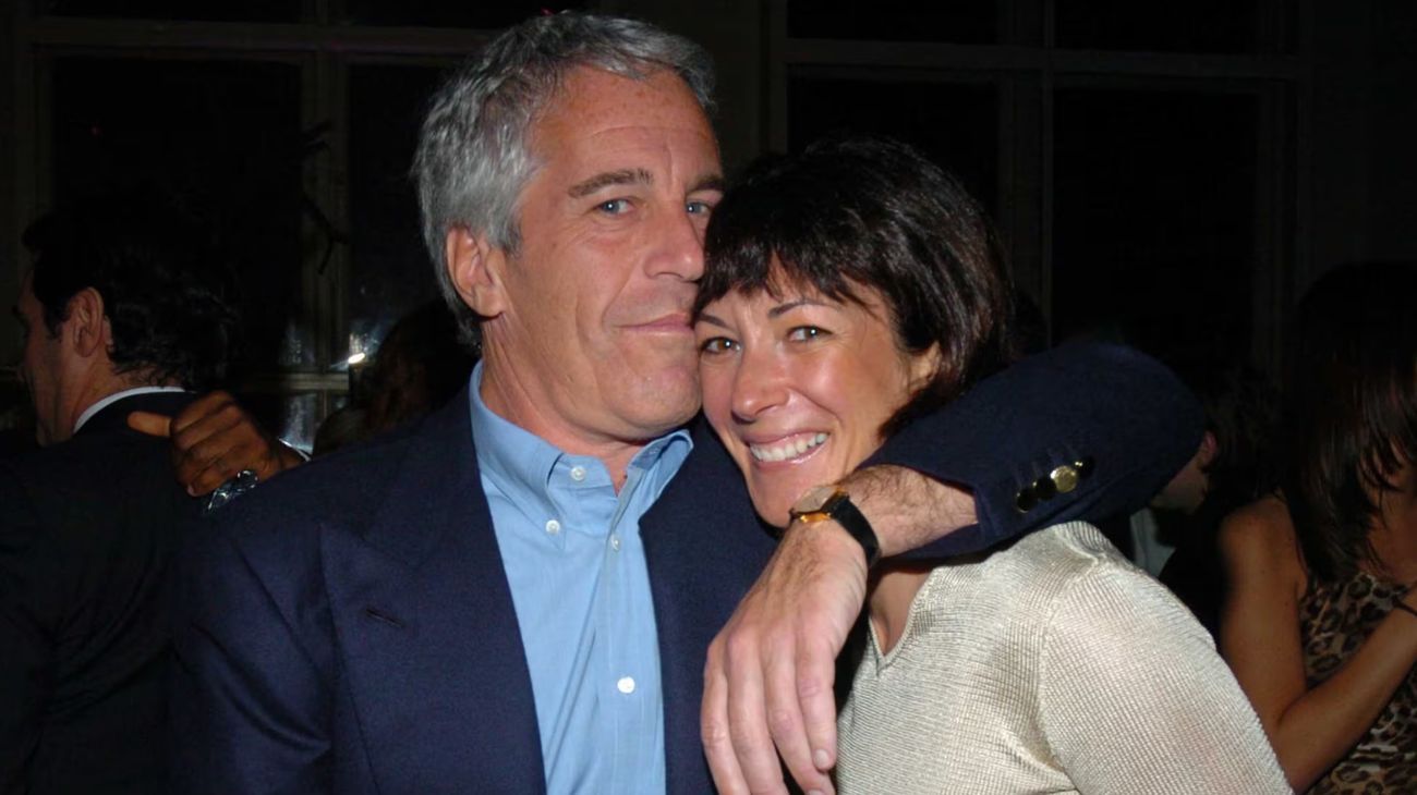 Ghislaine Maxwell, ex y cómplice de Jeffrey Epstein, comparece ante el Congreso de Estados Unidos pero sin declarar