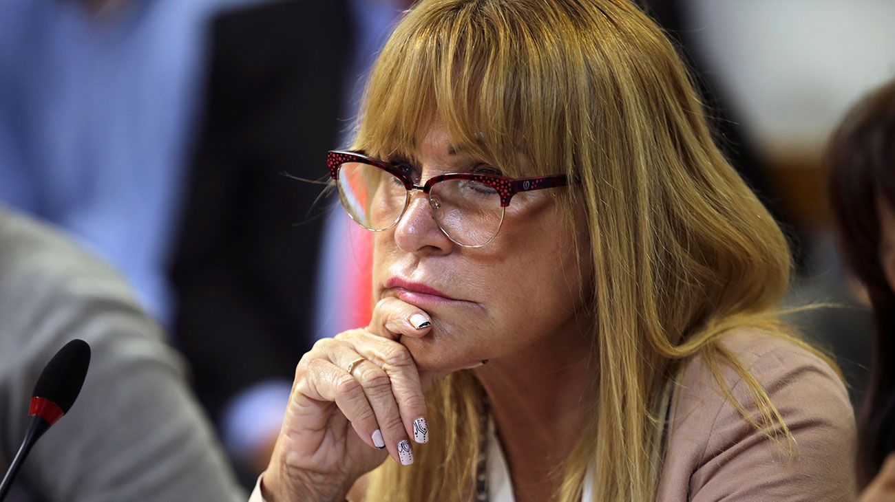 Aída Ayala denunció "agresiones" del "catolicismo" por votar a favor del aborto