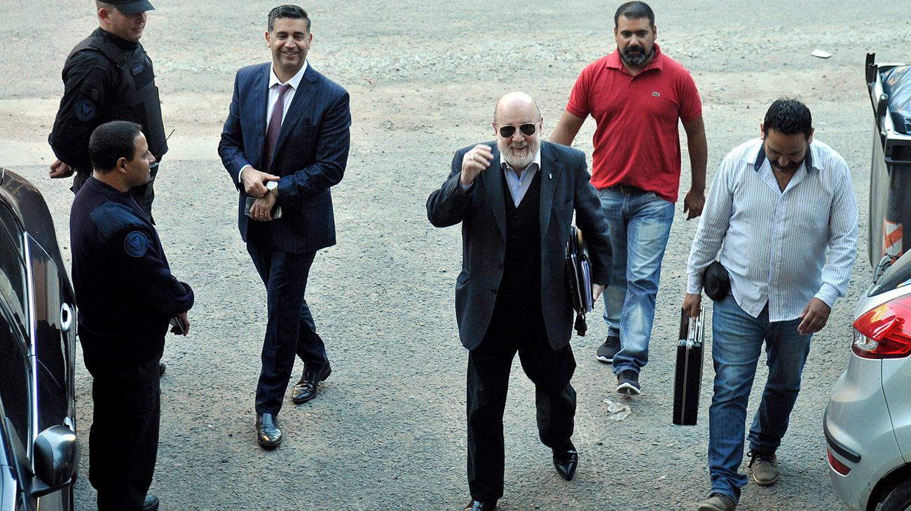 Bonadio le pidió precisiones al juez Ramos Padilla sobre las acusaciones en su contra