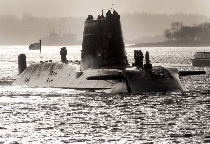 Reino Unido: quieren enviar un submarino nuclear a Malvinas