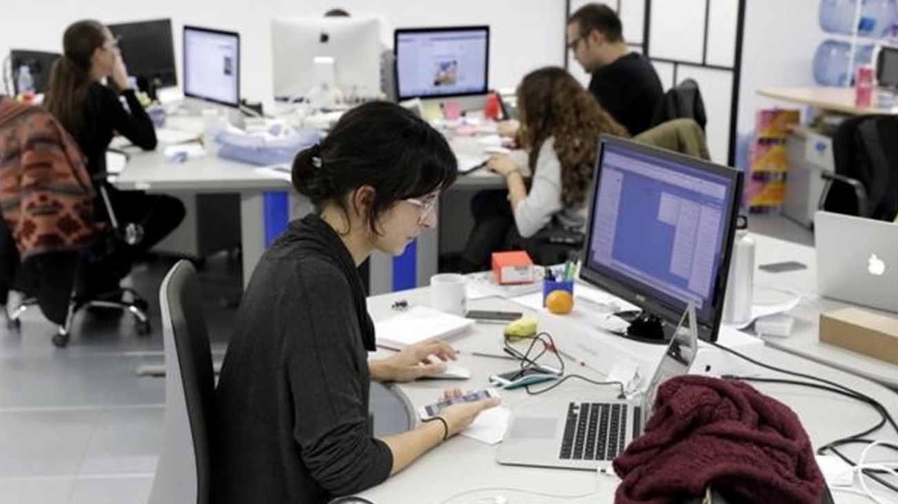 El régimen laboral de cuatro días funciona en el Reino Unido
