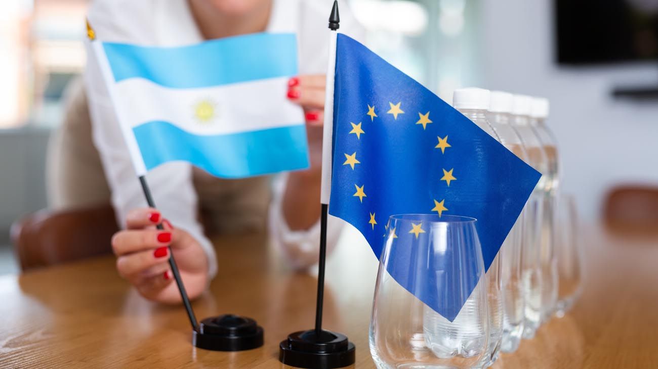 Euro blue hoy: el minuto a minuto de la cotización de este martes 26 de diciembre de 2023