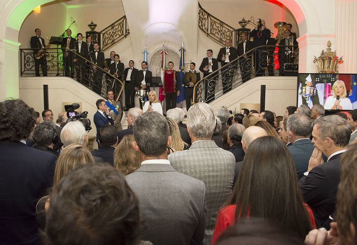 Festejo en la embajada de Italia en Buenos Aires