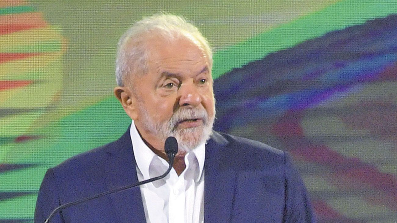Lula lanzó su campaña para “reconstruir” a Brasil