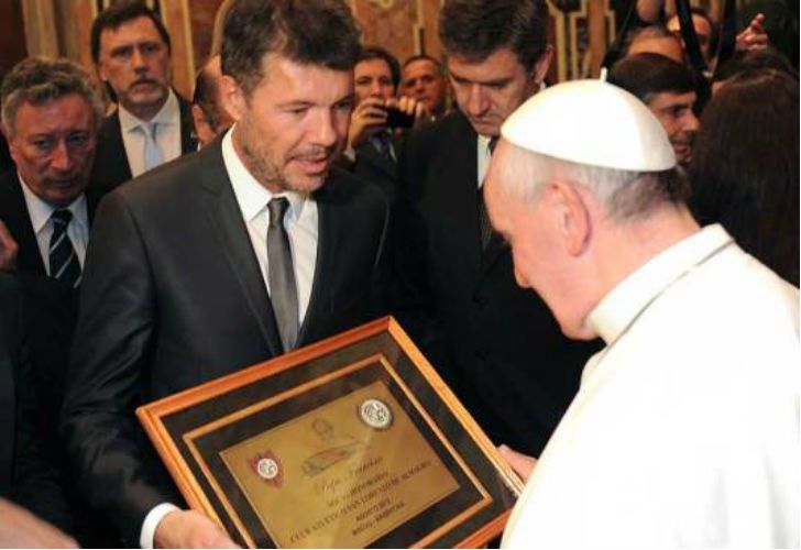 Tinelli: "Fue la mano de Torrico, la de Dios y la del Papa"