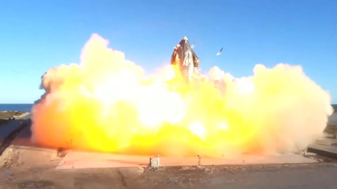 Video: gran explosión de una nave no tripulada de SpaceX cuando intentó aterrizar