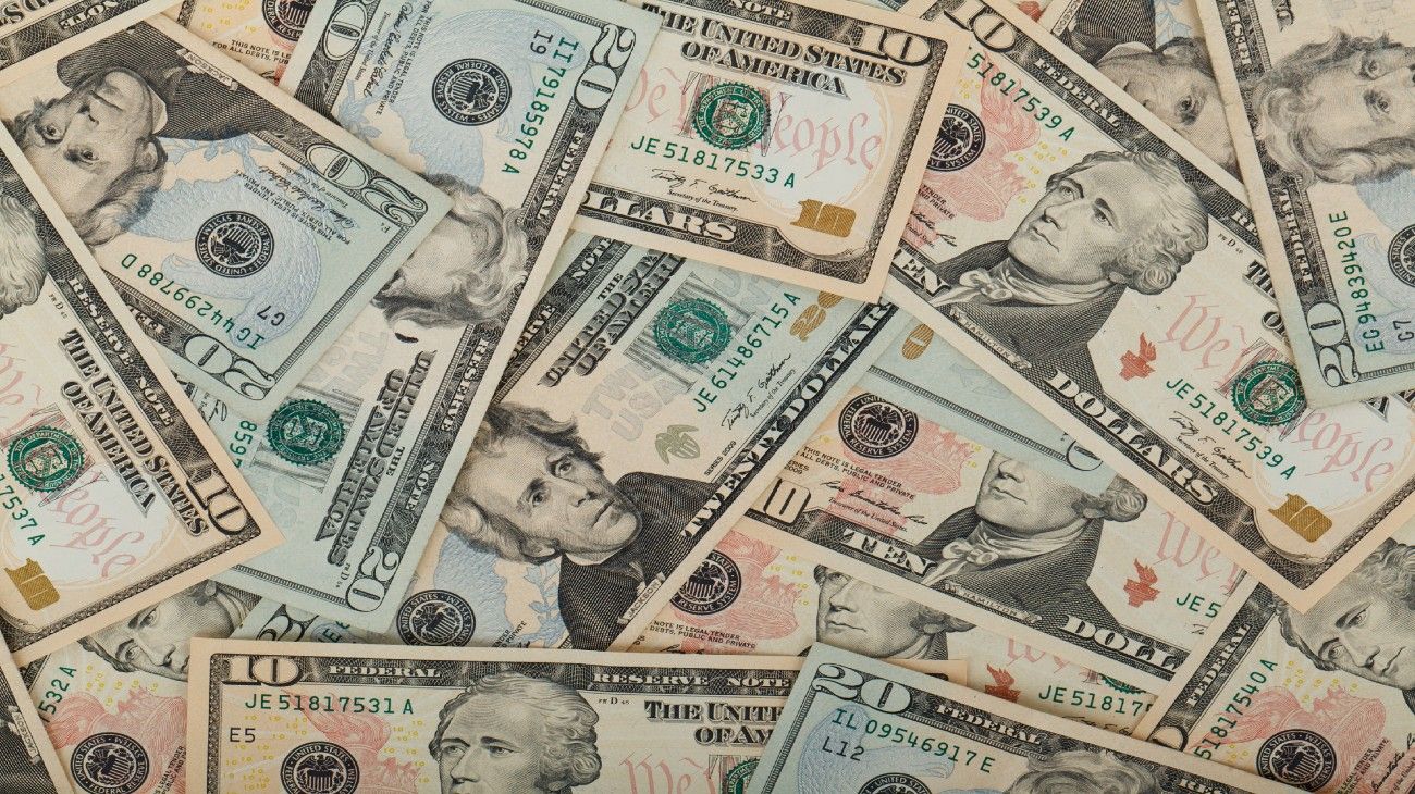 Dólar Hoy: en algunas provincias argentinas el blue llega a los $229 este 27 de enero
