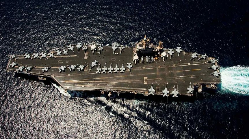 Irán dijo haber "alcanzado con misiles balísticos" el portaaviones US Abraham Lincoln, pero EE.UU. lo desmintió