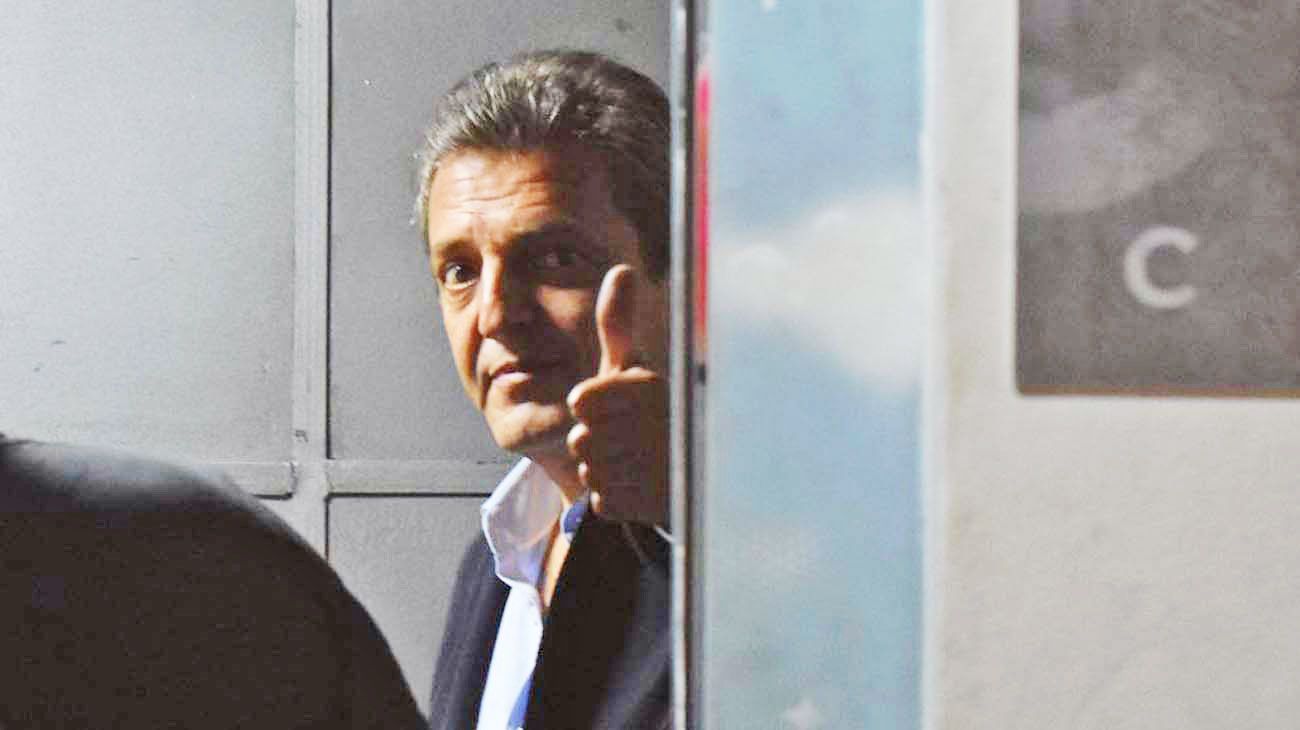 Gritos, reproches, empujones y una retirada anticipada del búnker