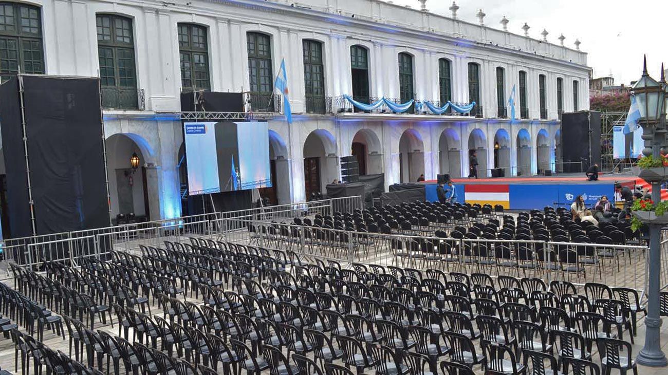 Sin Pacto pero con un Cabildo, Milei llega a Córdoba en búsqueda de apoyo ciudadano