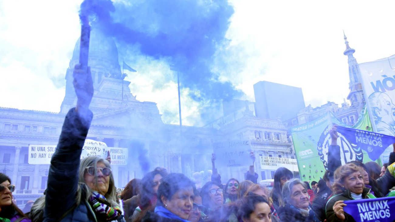 Parece que las mujeres estamos con viento en contra