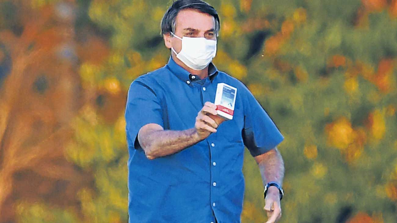 Pese a la pandemia, sube la imagen de Bolsonaro