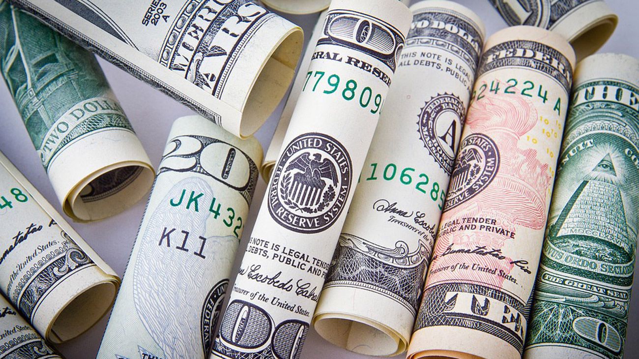 El dólar se mantiene estable