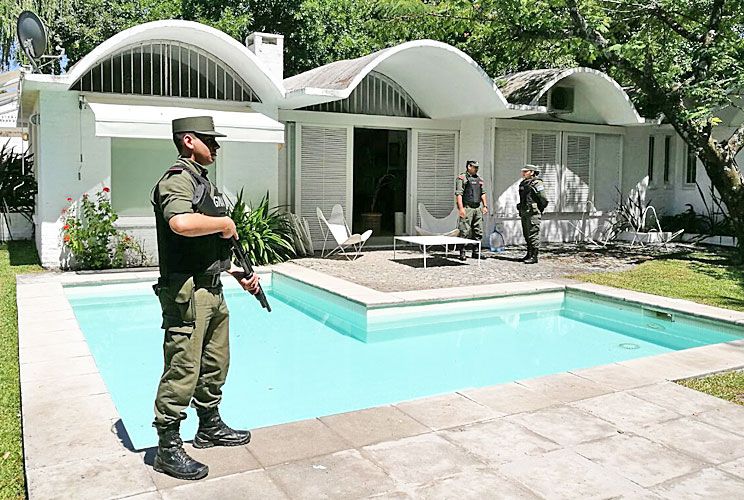 Detienen en el Olivos Golf Club a miembros de una banda narco