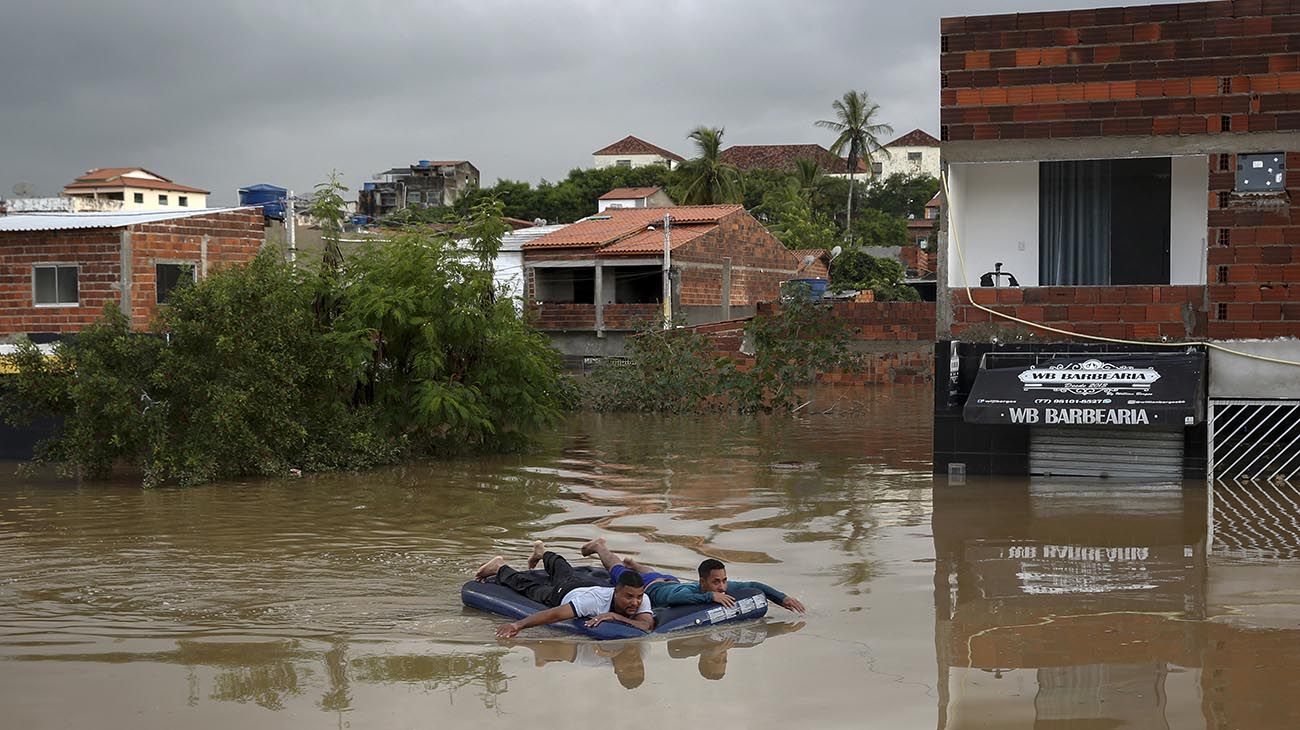 Devastadoras inundaciones en el norte de Brasil: muertos, heridos y derrumbes de represas
