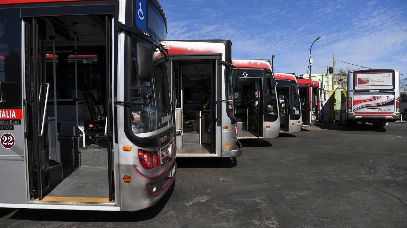 La UTA anunció paro de transporte todos los feriados a partir del 1 de mayo