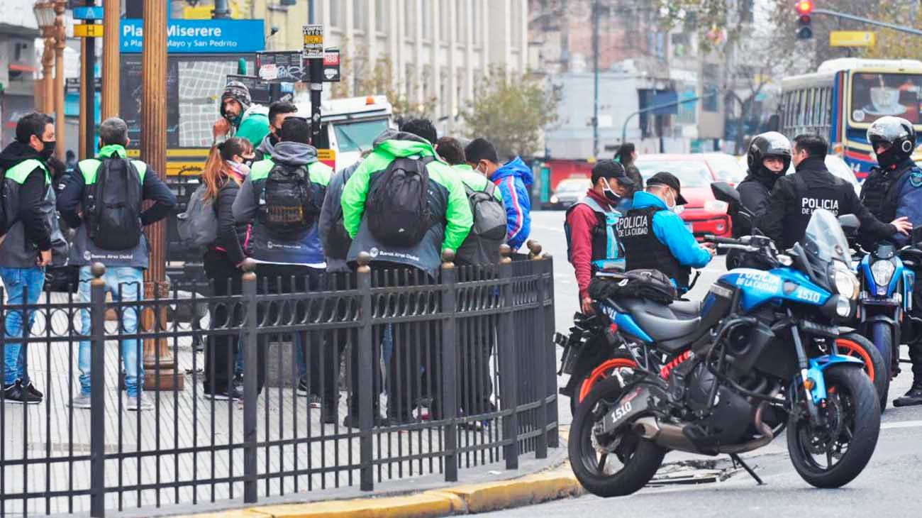 Once: alertan por manteros y calles desbordadas