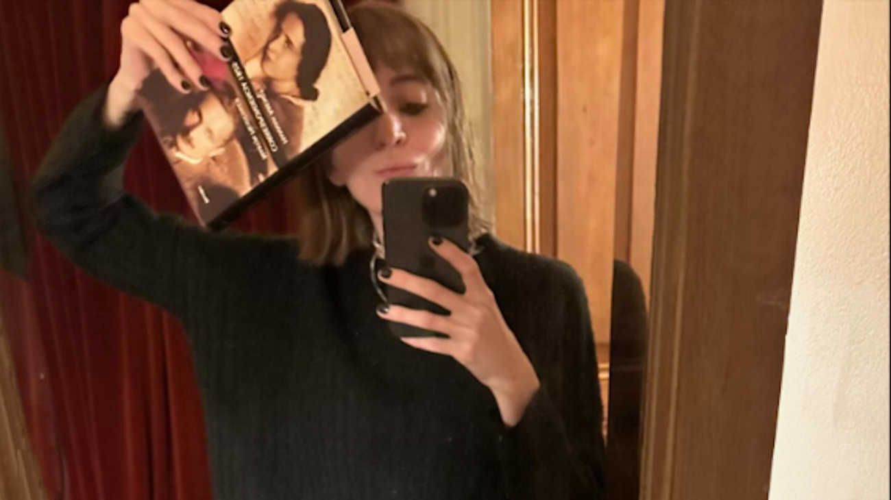 Reapareció Florencia Kirchner en redes: selfies junto a un libro que recomendó