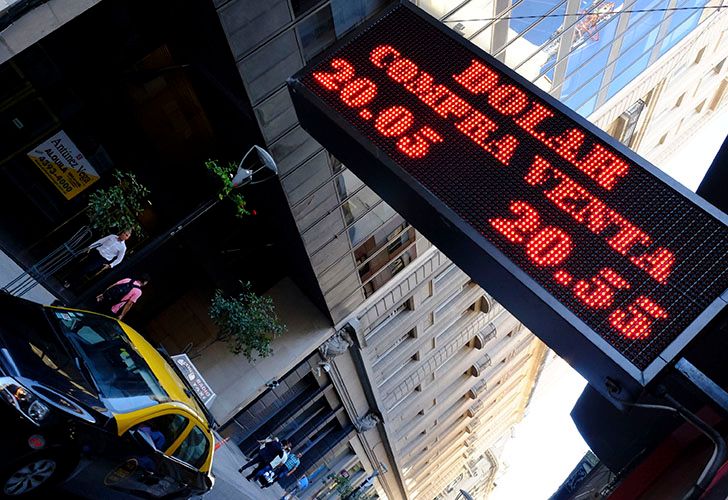 El Banco Central vendió una cifra récord para mantener el dólar en $20,55