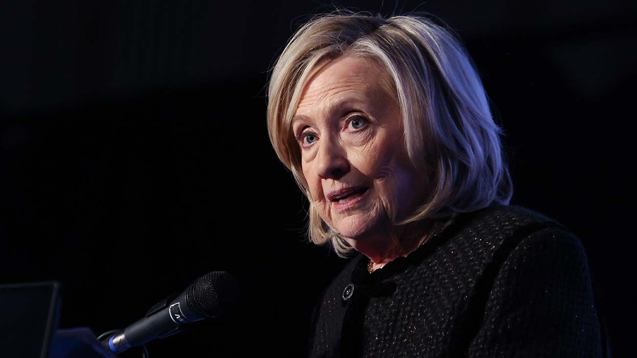 Hillary Clinton declaró en el caso Epstein: detuvo la audiencia y no defendió a su marido