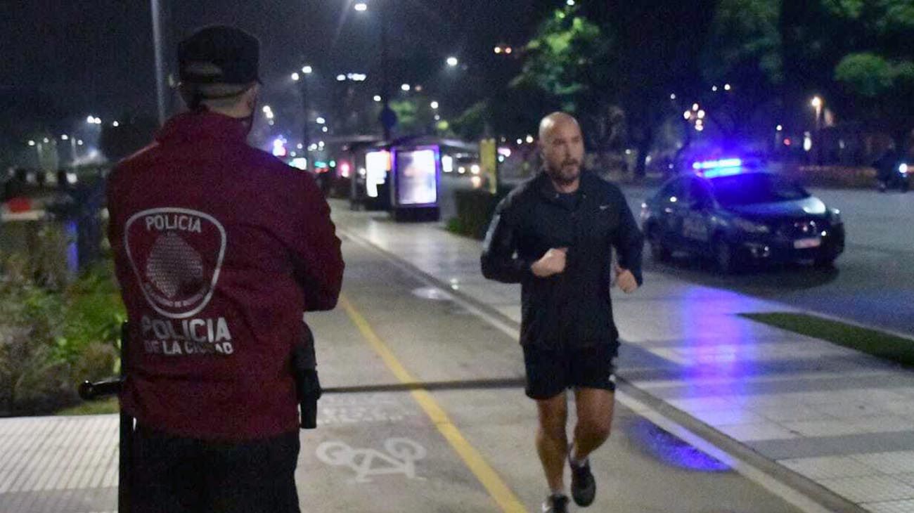 Refuerzan la seguridad en parques y plazas para que los porteños salgan a correr