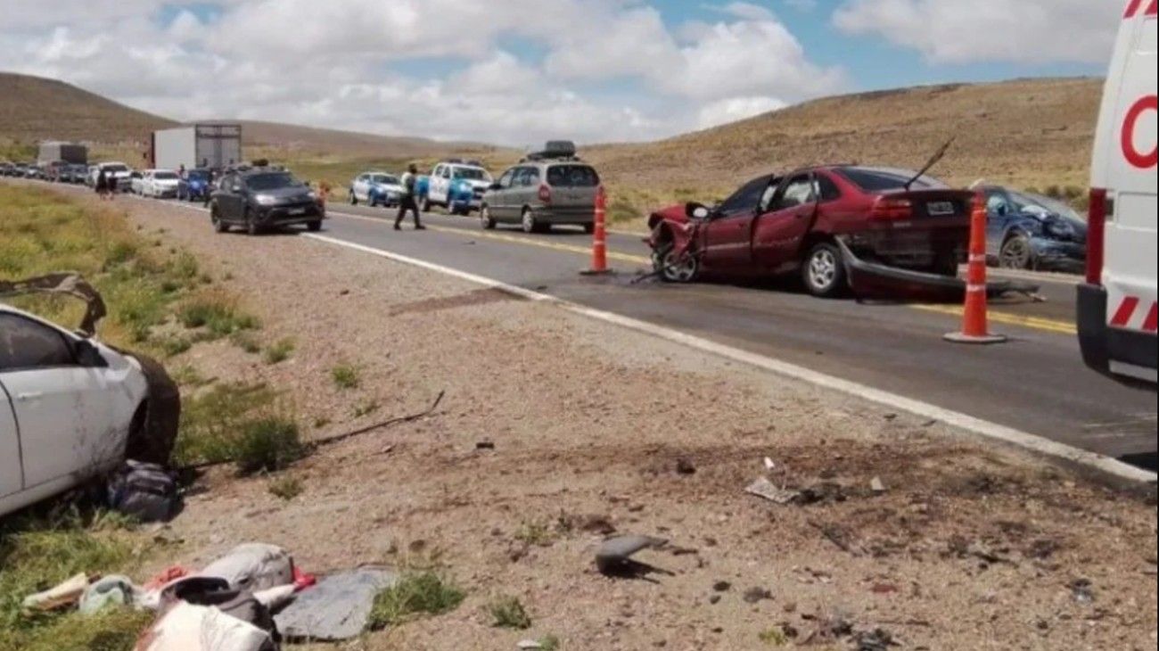 Tragedia en Neuquén: una familia entera perdió la vida en un choque frontal