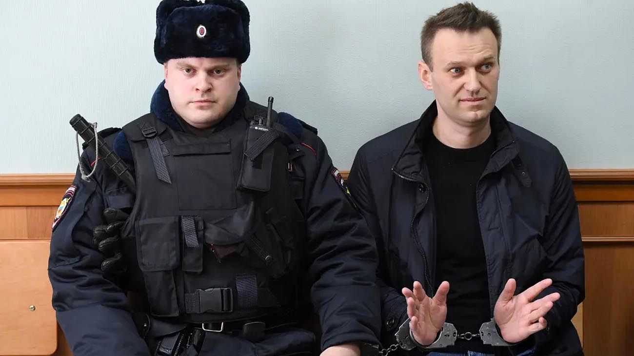 Ejecución al estilo KGB: activista afirma que a Alexei Navalny lo mataron de un golpe de puño al corazón