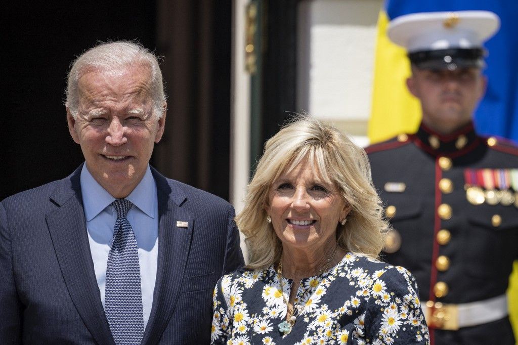 Jill Biden fue insultada por manifestantes en una heladería: “Tu marido es el peor presidente”
